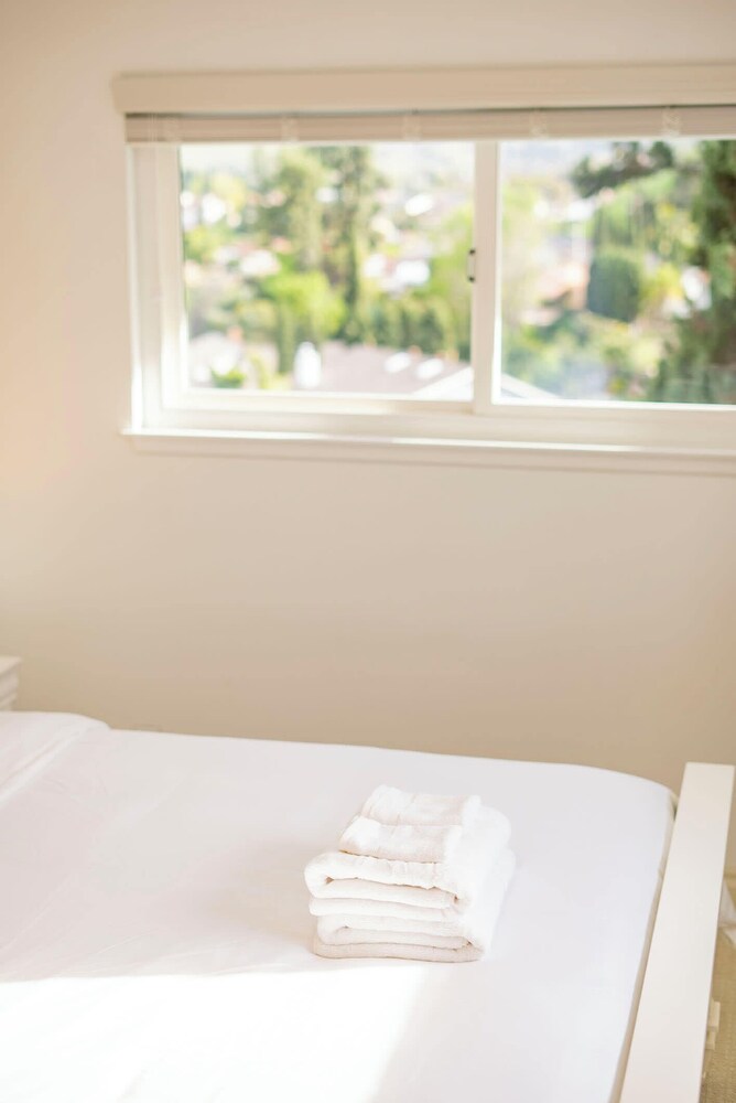 Serene Retreat & Modern Comforts in Rowland Heights