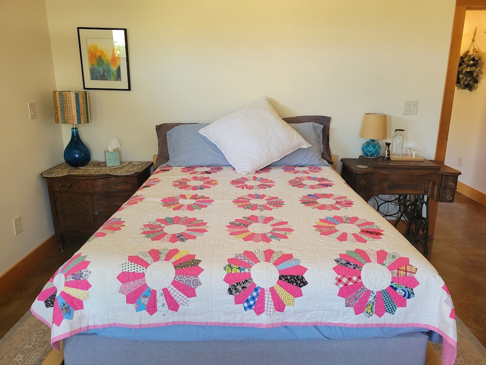 8 Mile Farm B&B