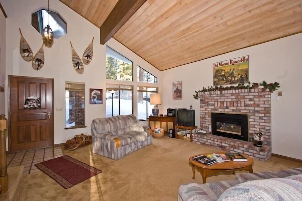 2485 Tepee Ct.