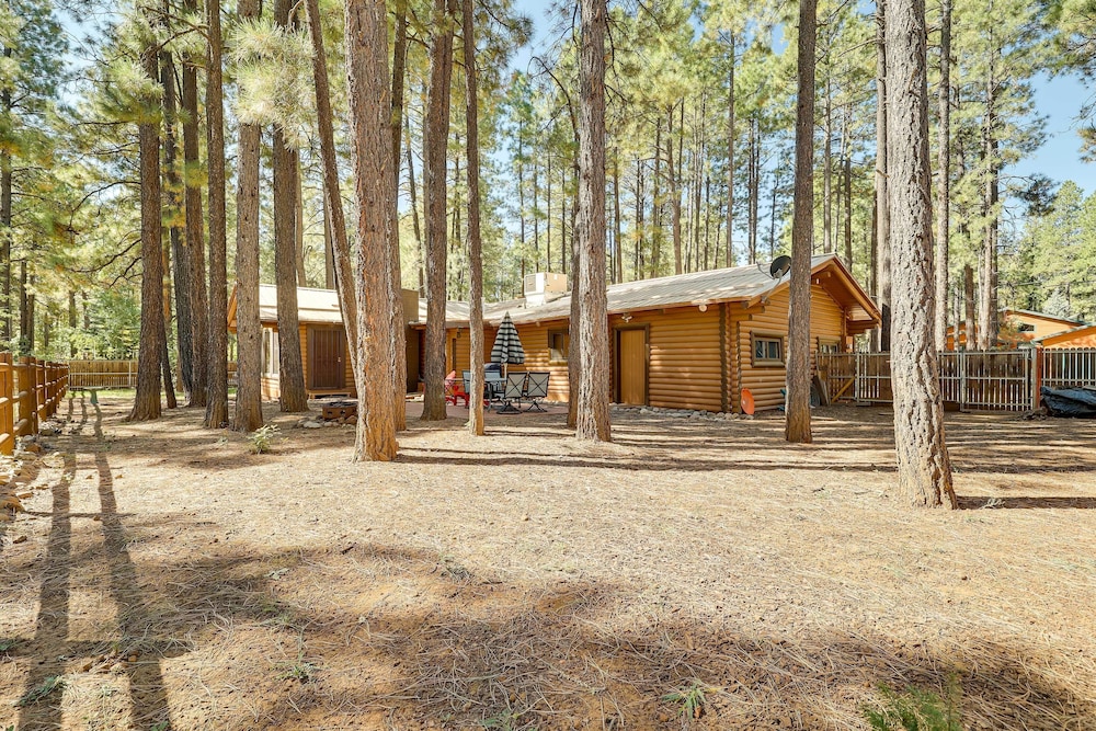 11 Mi to Rainbow Lake: Family Home w/ Large Yard view 4