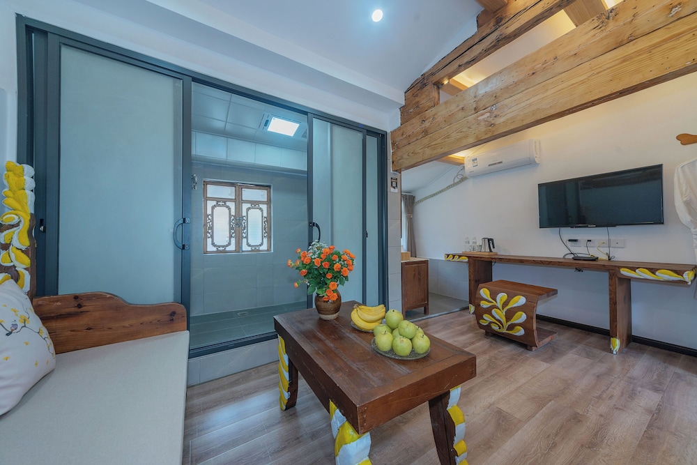 Yiyuan Snow Mountain View Historical Naxi House - Lijiang Old Town Mufu branch