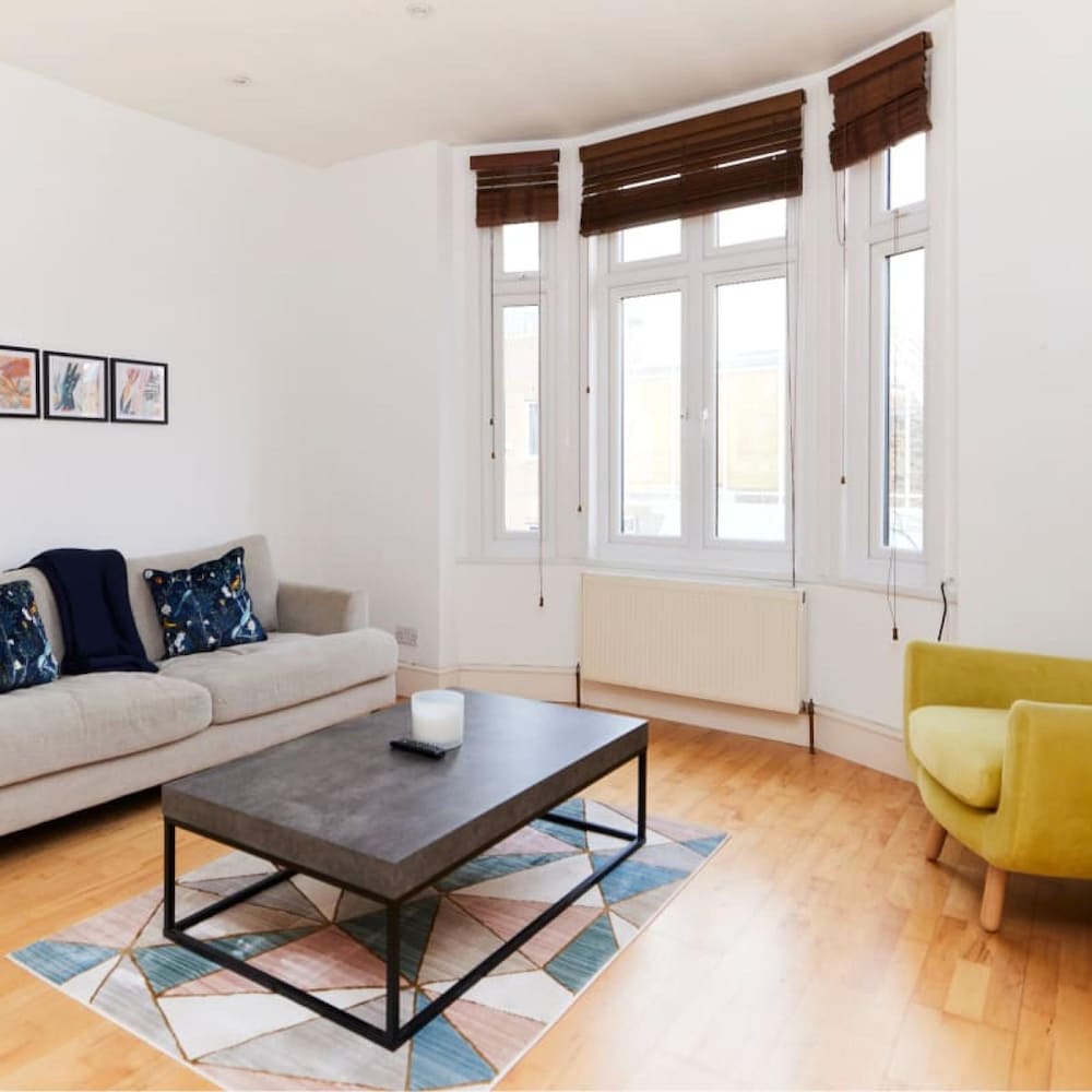 The Putney Hideout - Bright 1bdr Flat