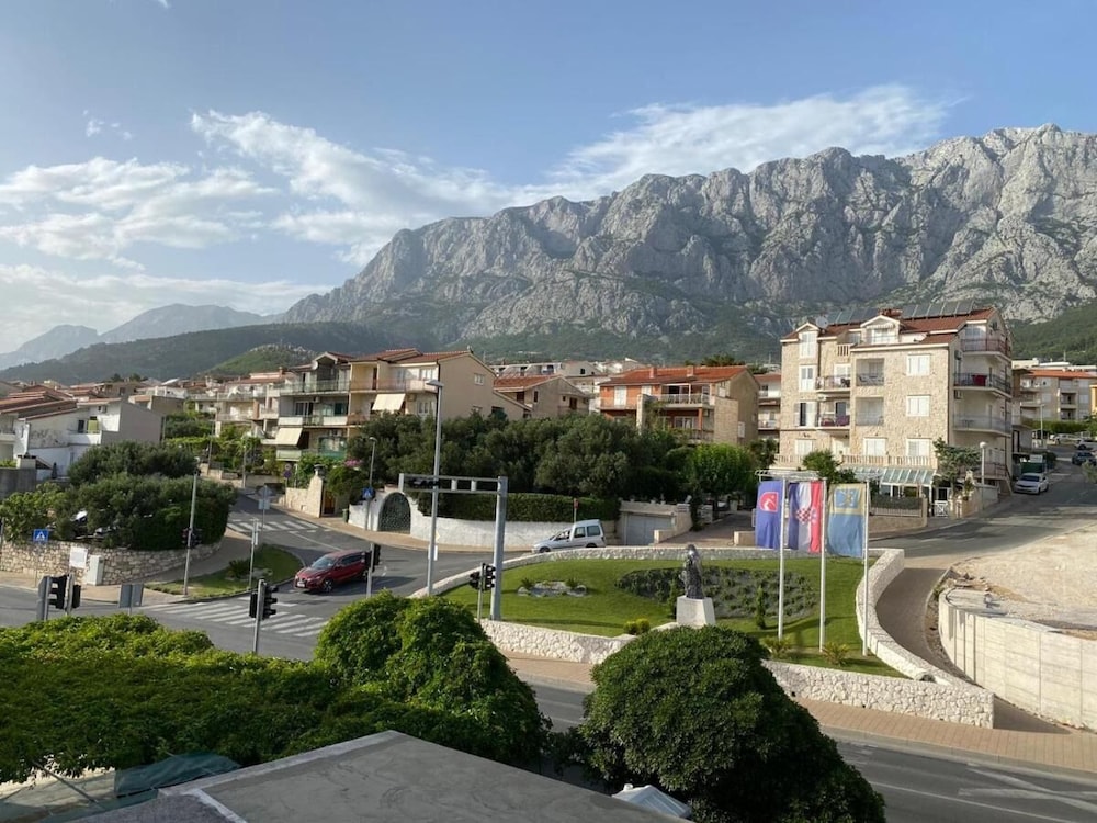 Mila - 2 Bedrooms and Free Parking - A5 view 4