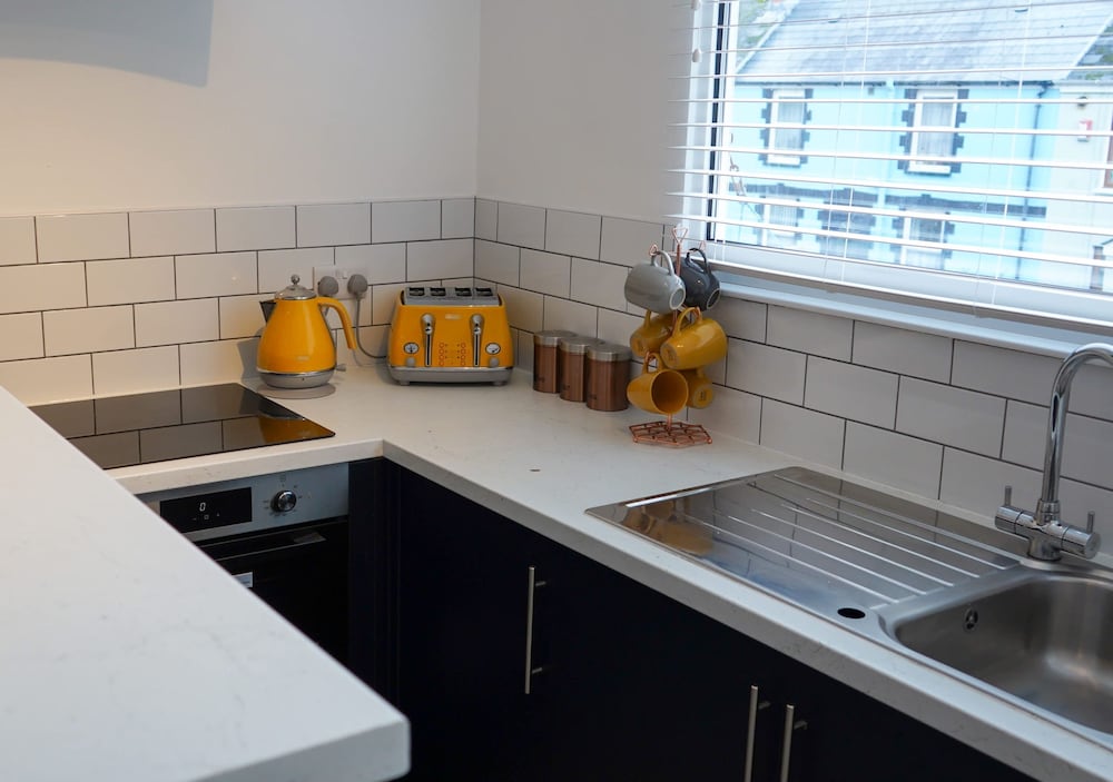 Ivy Cellar With 2 Bedrooms and 1 Bathrooms