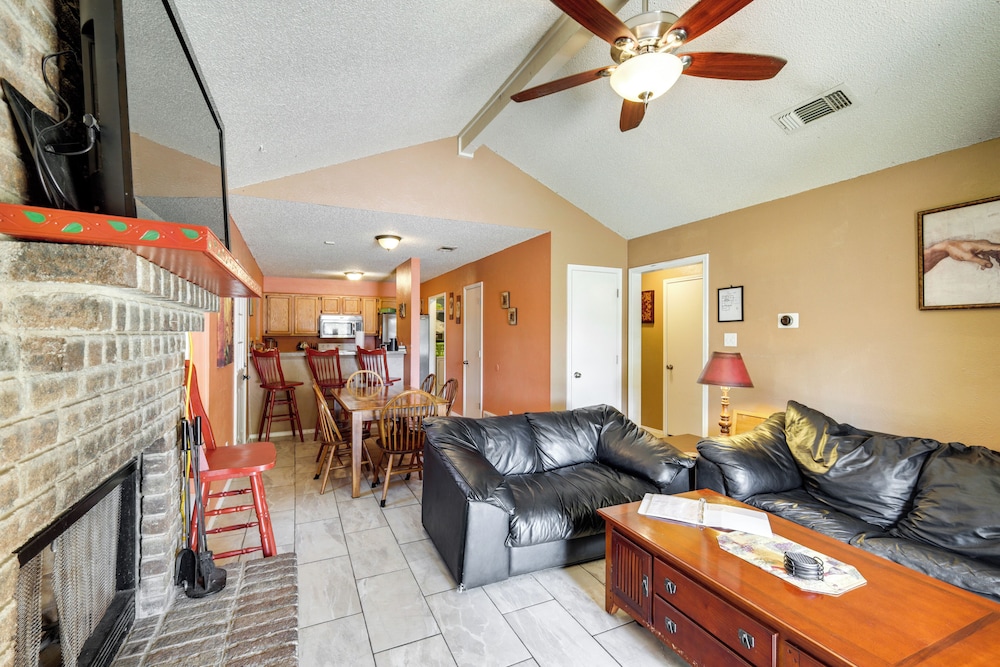 Walk to At&t Stadium: Game Day Home Base w/ Patio!