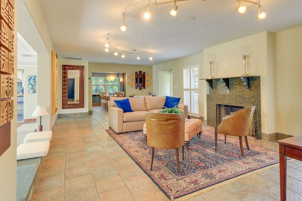 Lake Placid Vacations - Florida Retreat w/ Patio, Boat Dock Shuffleboard - Property Image 13