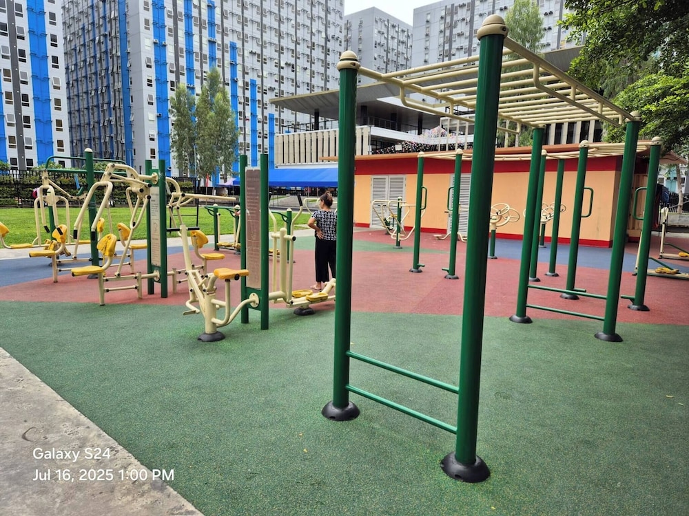 Cozy 3-bedroom Condo in Urban Deca Homes Ortigas Extension, Pasig