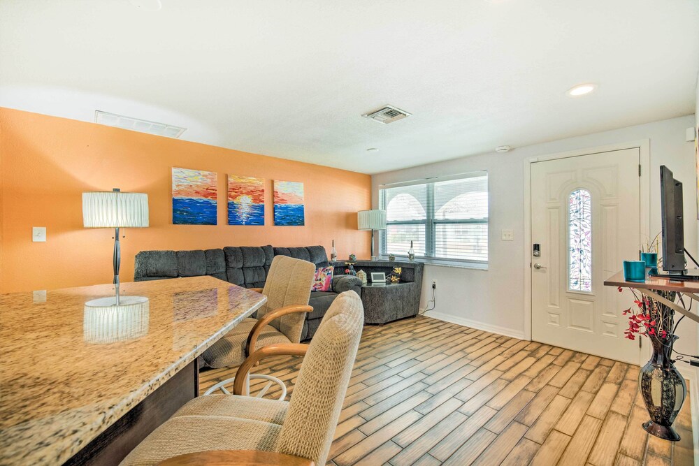 Sun-soaked Hudson Getaway w/ Canal Access!, photo 24