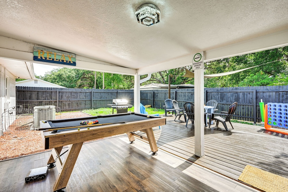 7 Mi to Busch Gardens: Lutz Home w/ Patio!