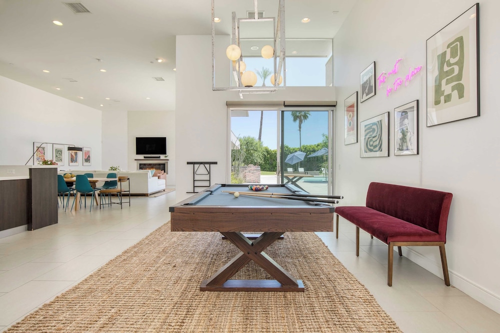 Sleeps 28! 2 Luxe Villas w/ Pool & Putting Green Polo Villas Nova by Avantstay
