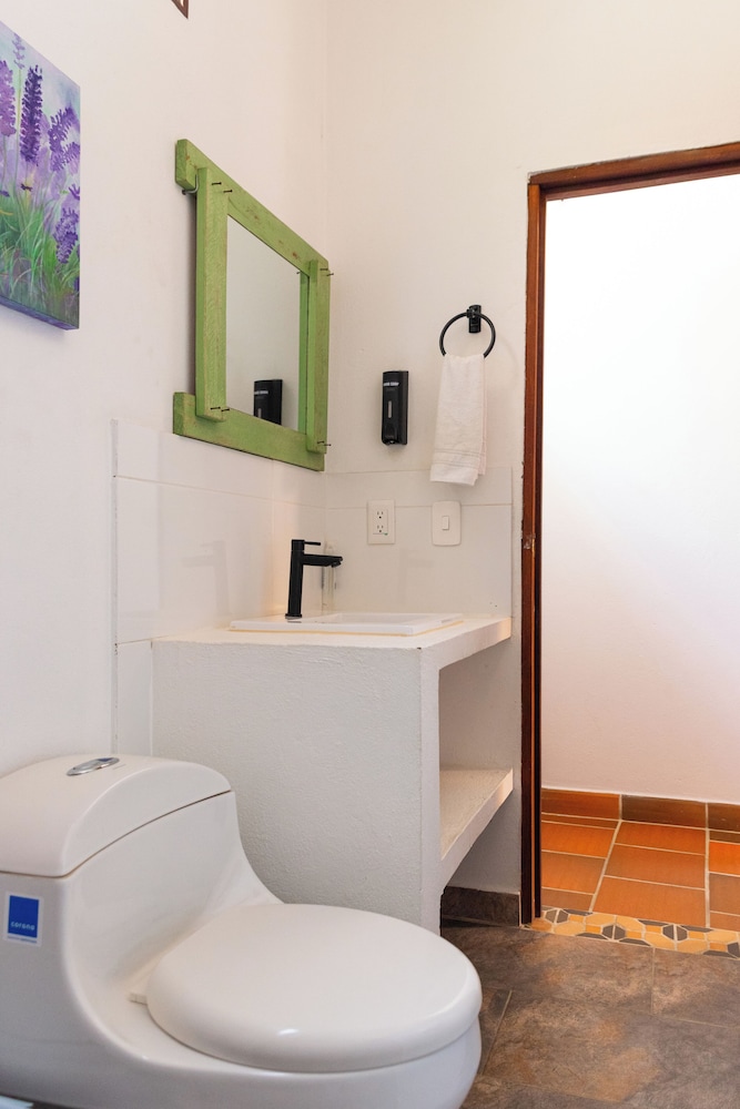Traveler Hostel
