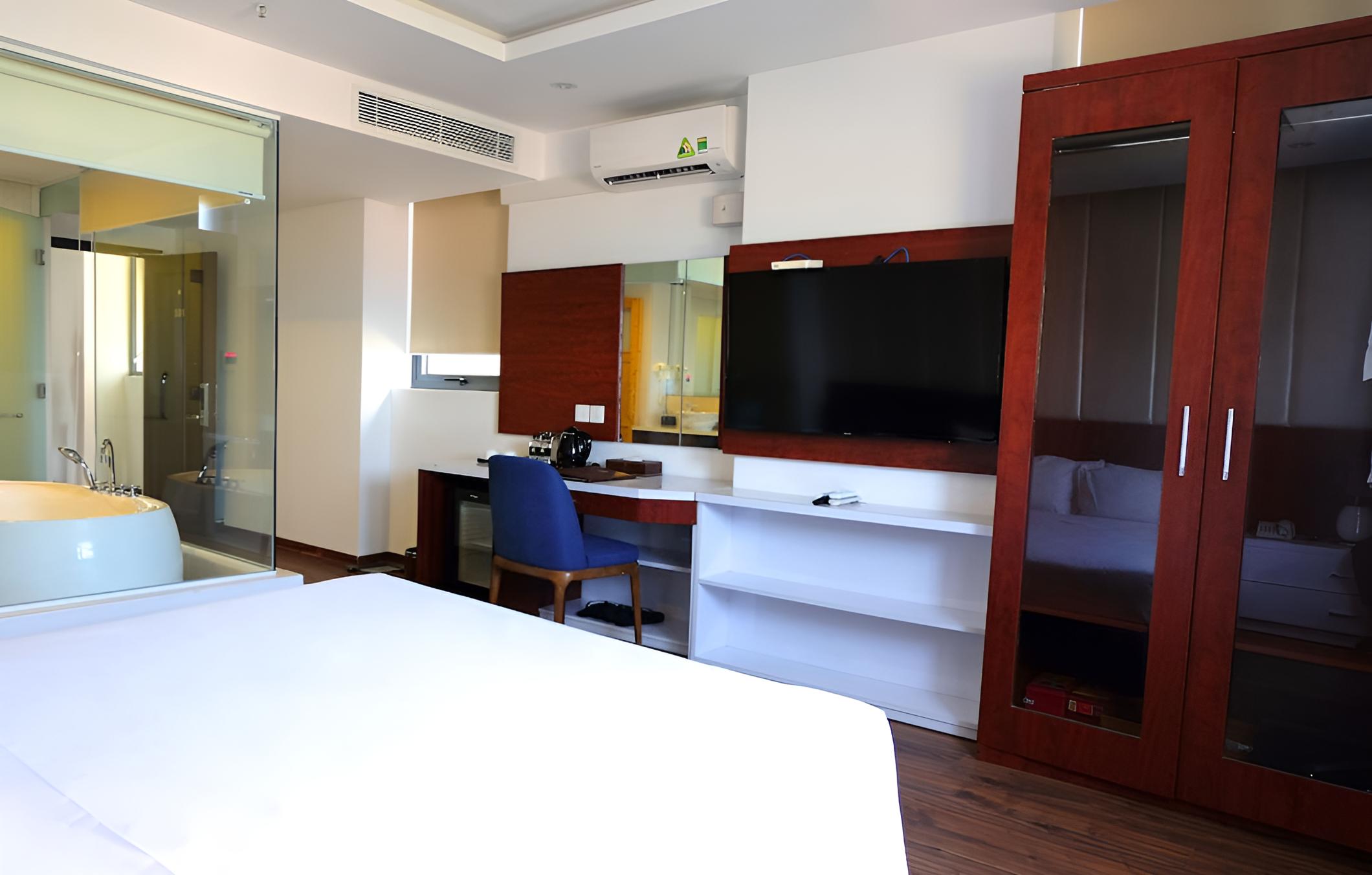Le Hoang Beach Hotel