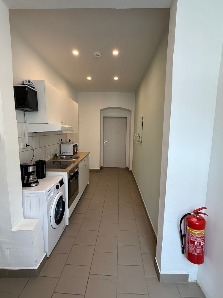 Stylish 2BR Apartment Westbahnhof Area