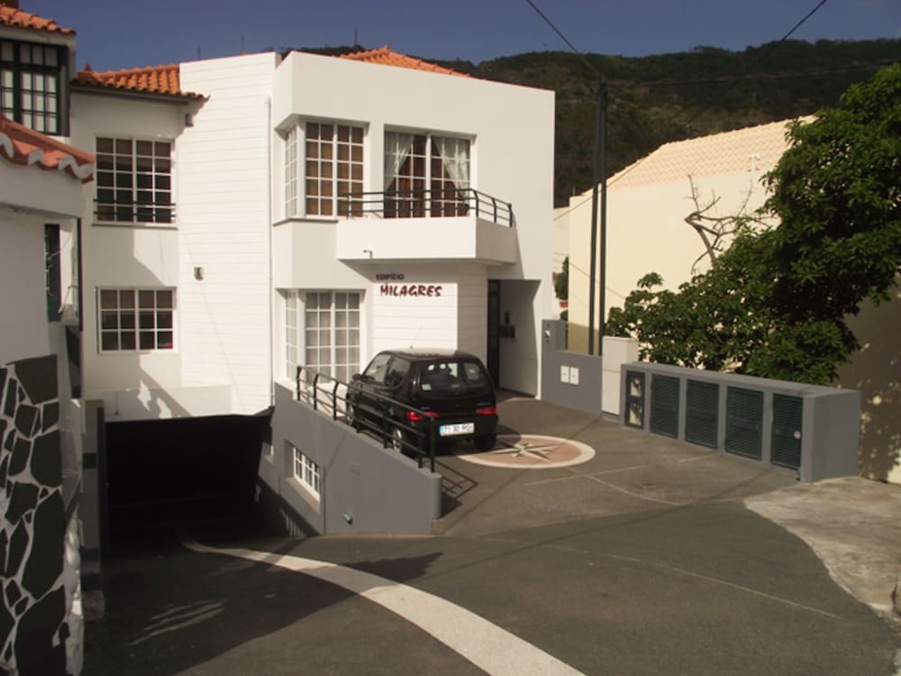 Casas da Avenida e do Pico