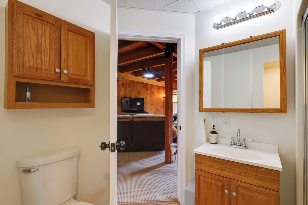 4 Mi to Beach & Lake: Spacious Home in Chestertown