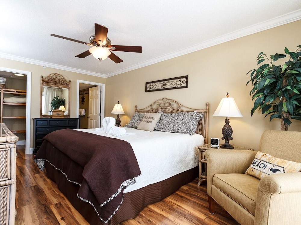 Summerlin 502 by Brooks and Shorey Resorts