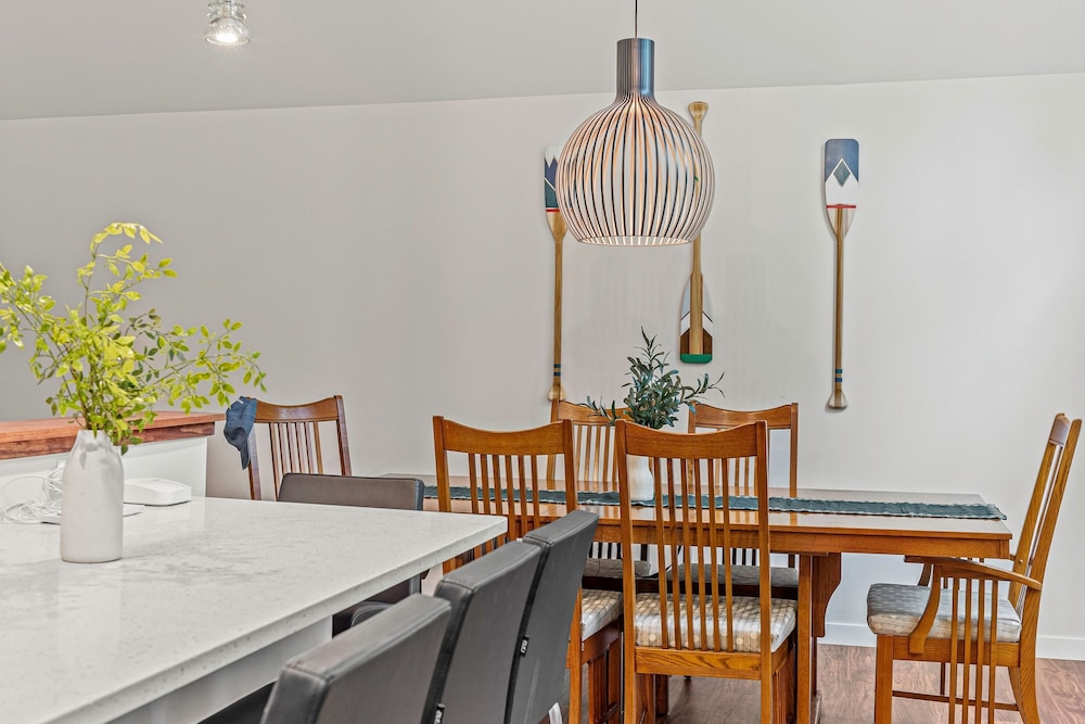 Happy Trails Chalet by Avantstay Sauna Deck Private Community Beach Access