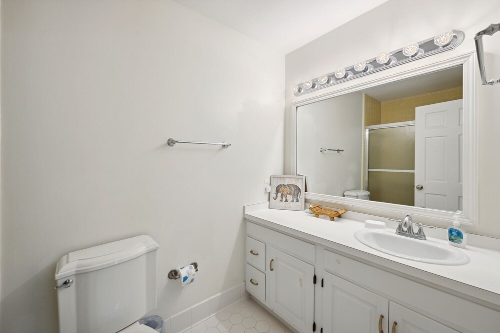 Hellenic Haven 6 Bedroom Home