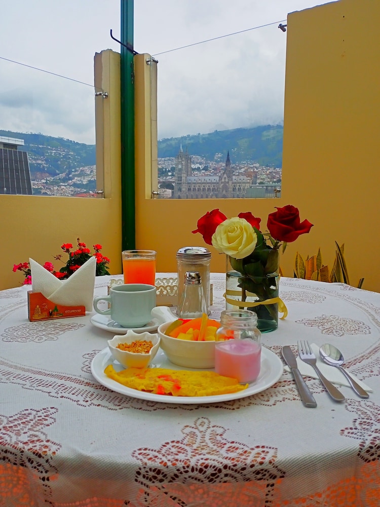 La Rosario Hotel