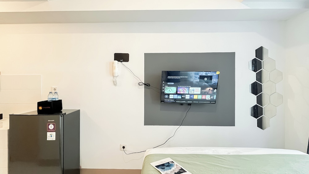 Soft Industrial Look Studio At Tokyo Riverside Pik 2 Apartment