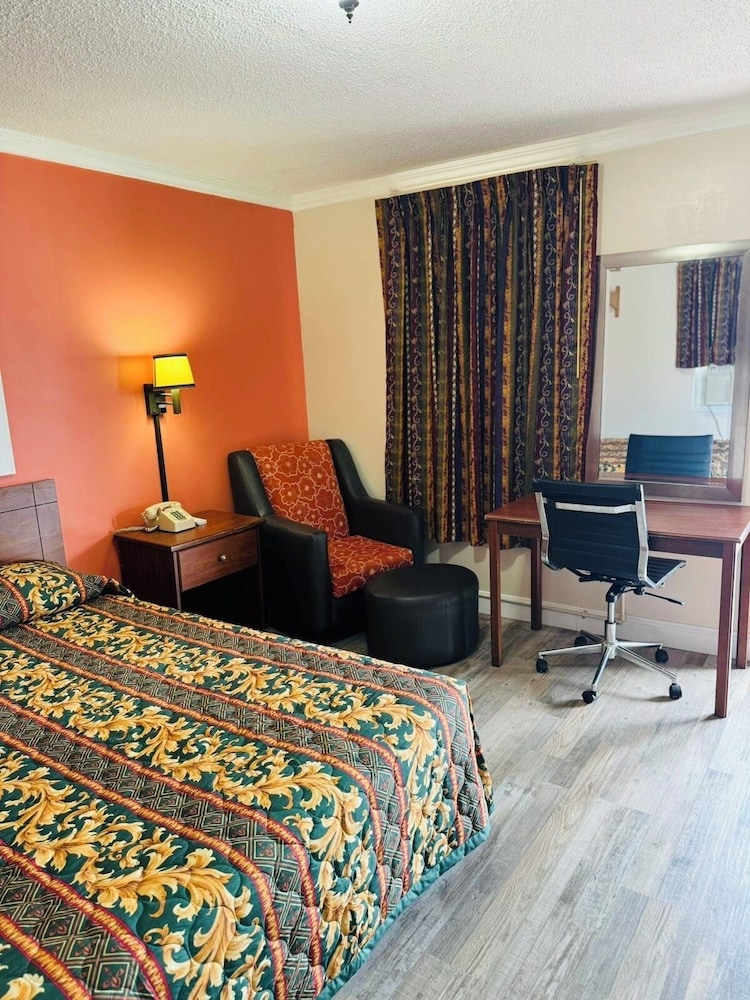 Budget Inn