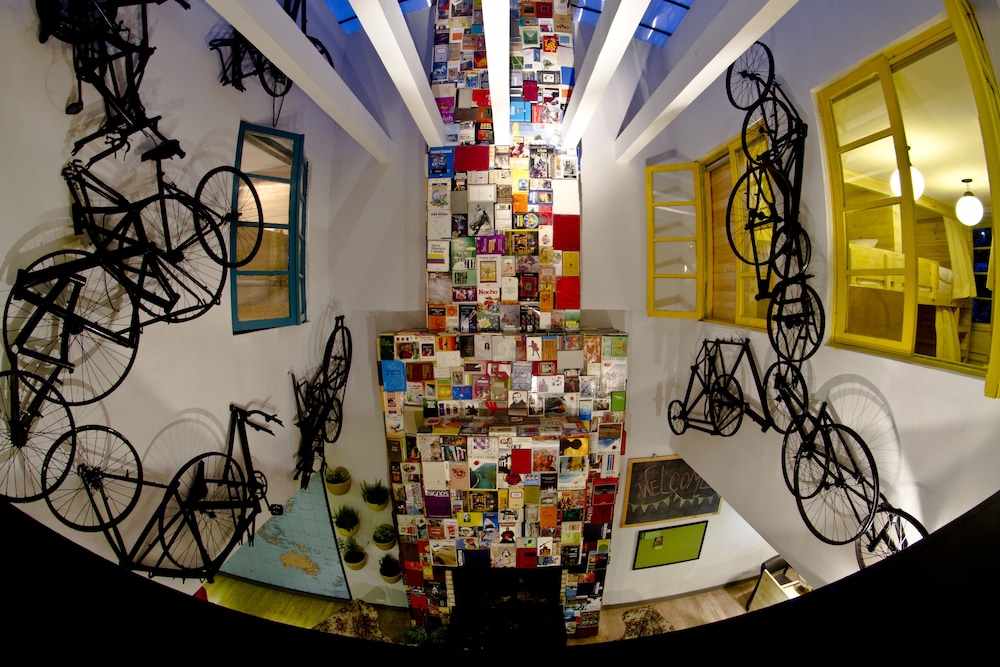 1212 Hostels
