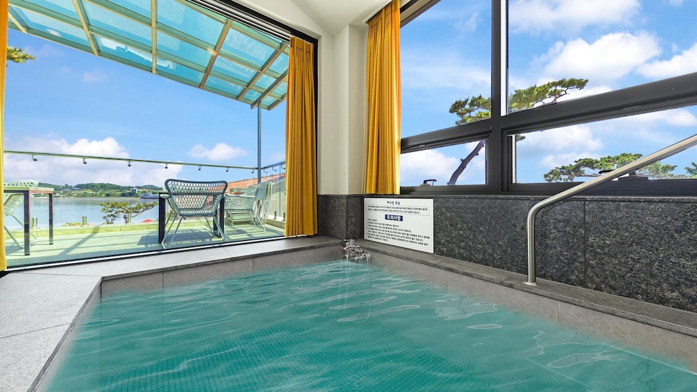 Incheon Vacations - Ganghwado Mare Seawater Poolvilla - Property Image 38
