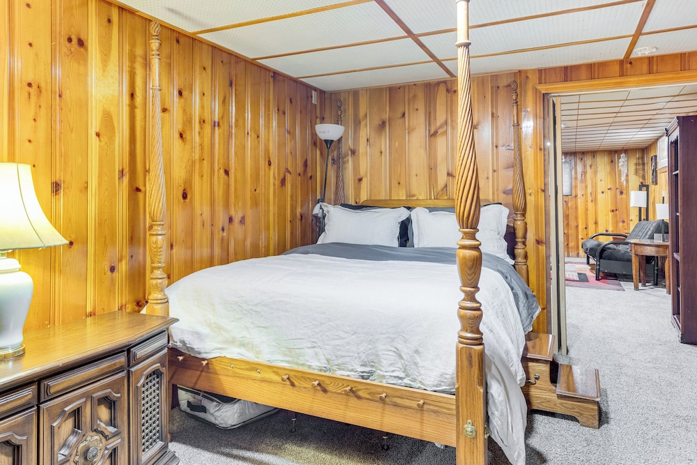 7 Mi to Dtwn Denver: Home w/ Large Yard!