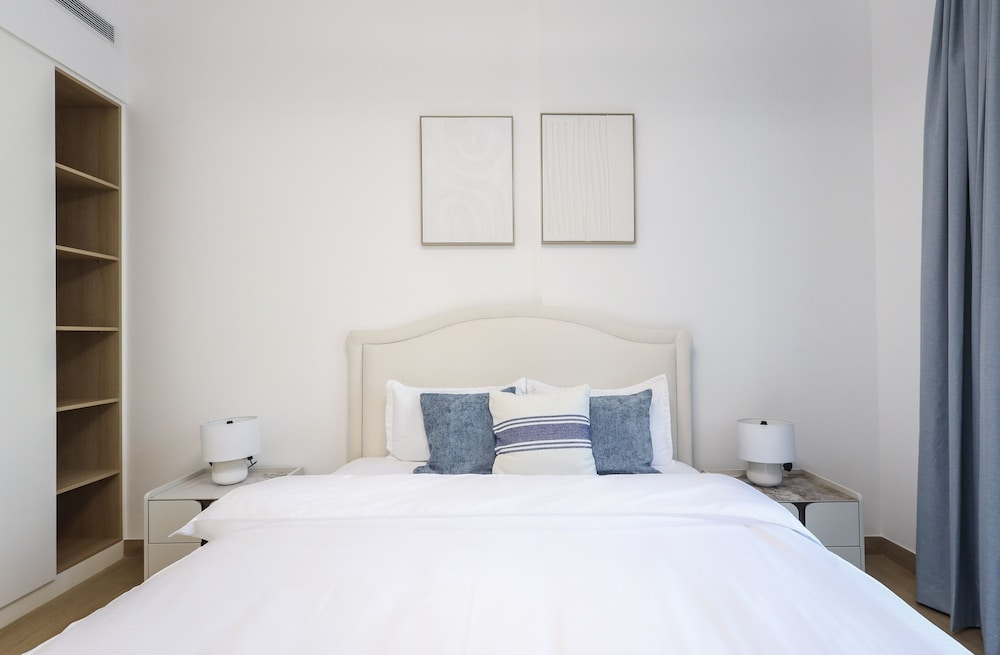 Elite LUX Holiday Homes - 1bhk Beachside Retreat at Port De La Mer Dubai