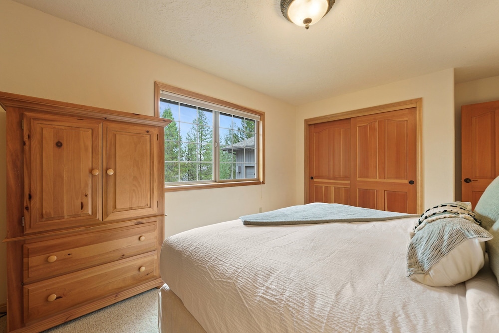4 Tan Oak Lane 5 Bedroom Home