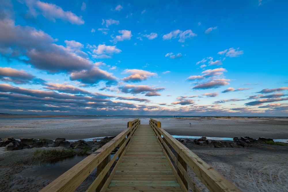 Island Square 808 by Hodnett Cooper - Property Image 4