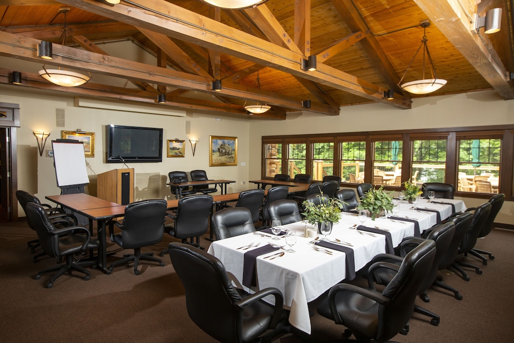Rockwell Lake Lodge - Property Image 41