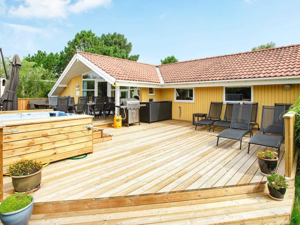 10 Person Holiday Home in Vaeggerlose-by Traum
