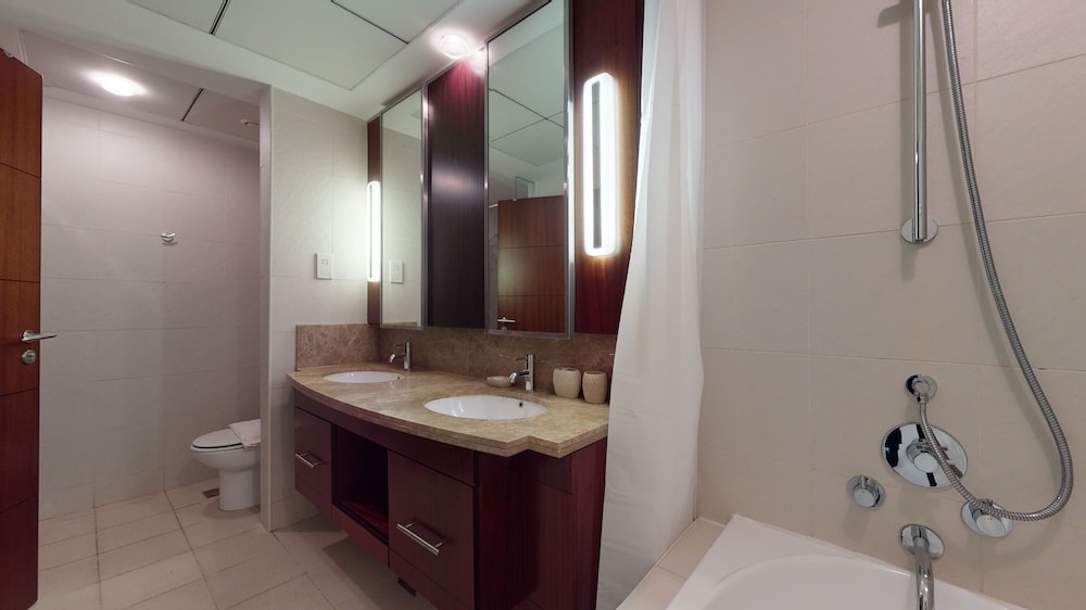 Lux BnB 3BDR Burj Khalifa & Pool Views