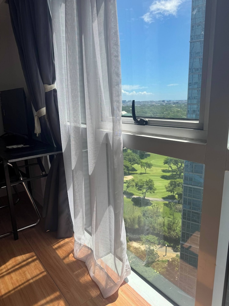 BGC Cheap Condo in BGC 5thavenue -23rd Street