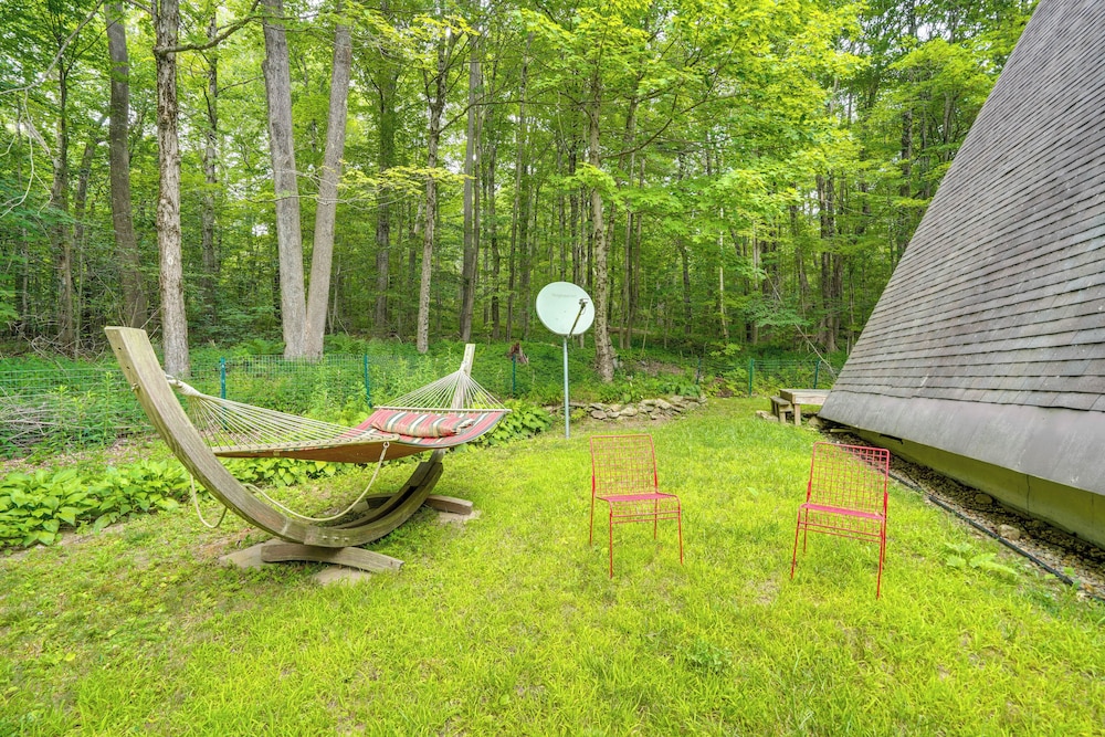 A-frame Cabin w/ Furnished Deck in Becket!