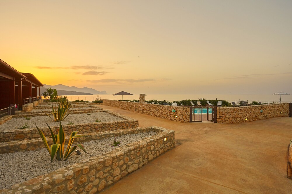 Riva Sea Apartments