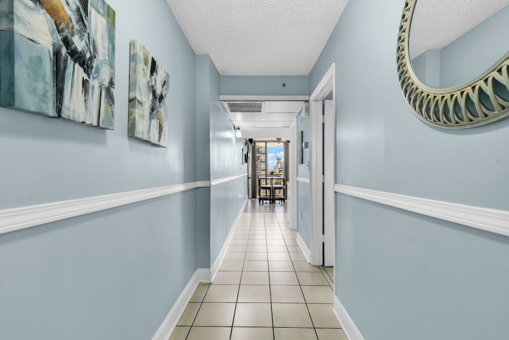 Meridian Plaza 408