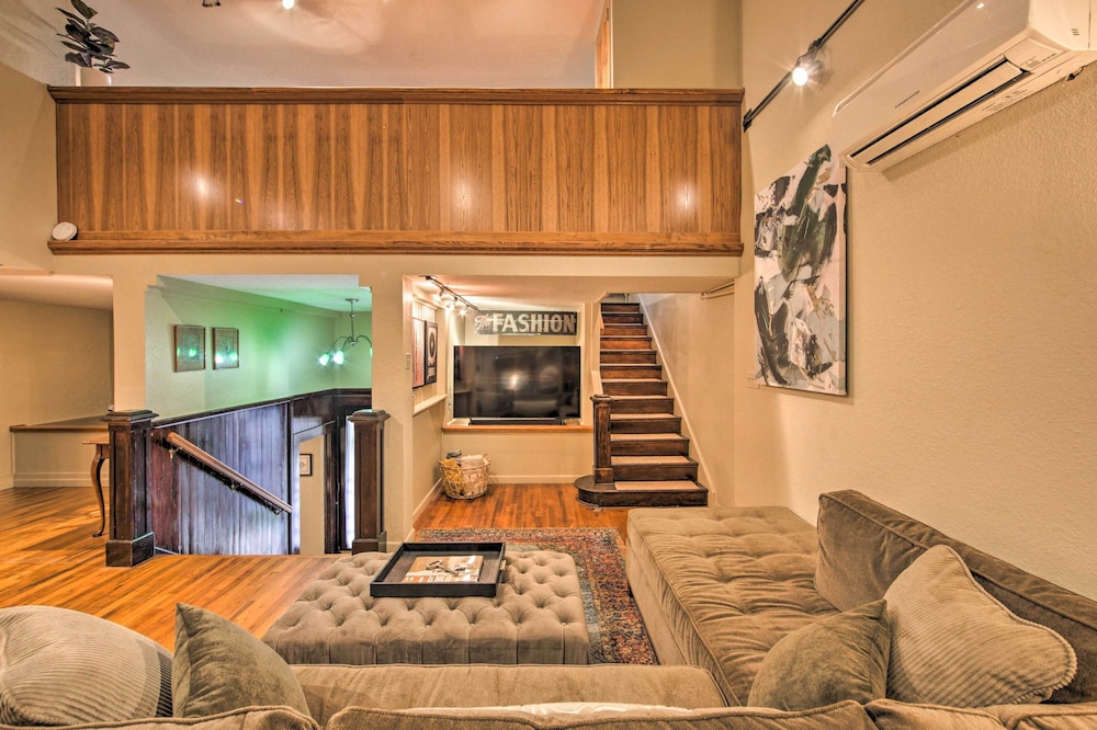 Marshall Vacations - Updated Apartment in Historic Dtwn Marshall! - Property Image 17