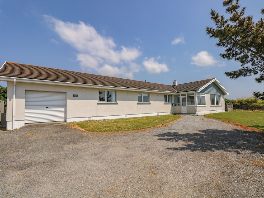 Seaport Lodge