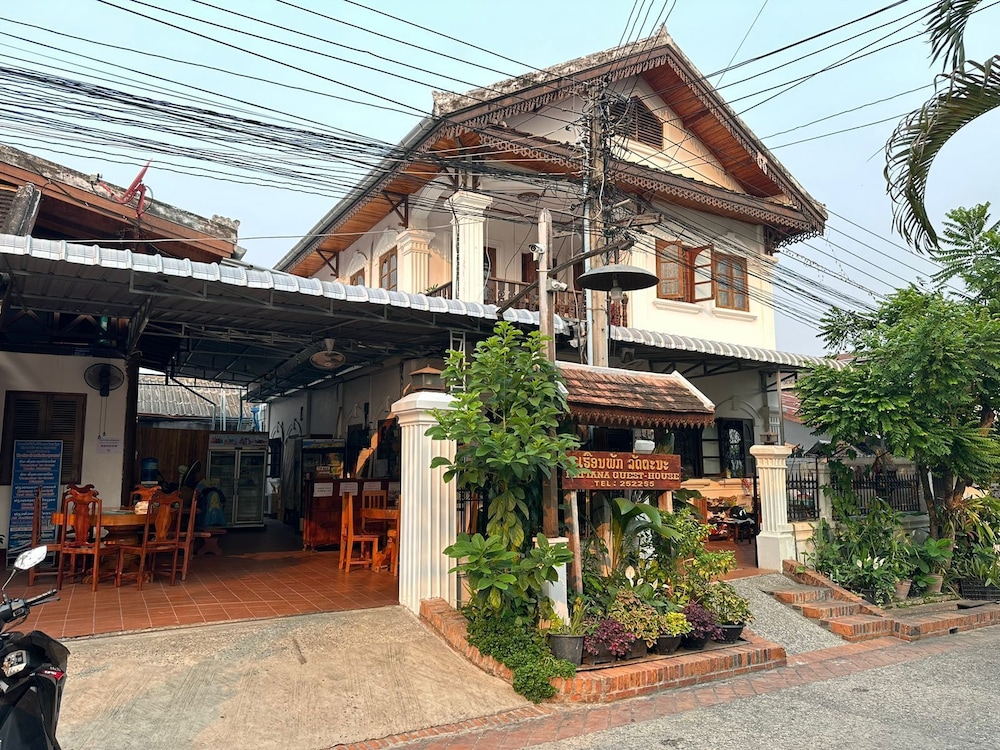 Rattana Guesthouse