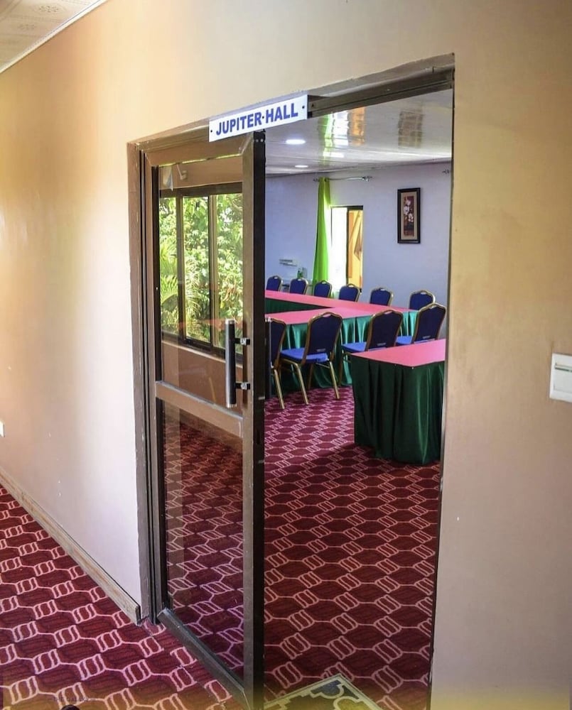 meeting & event spaces