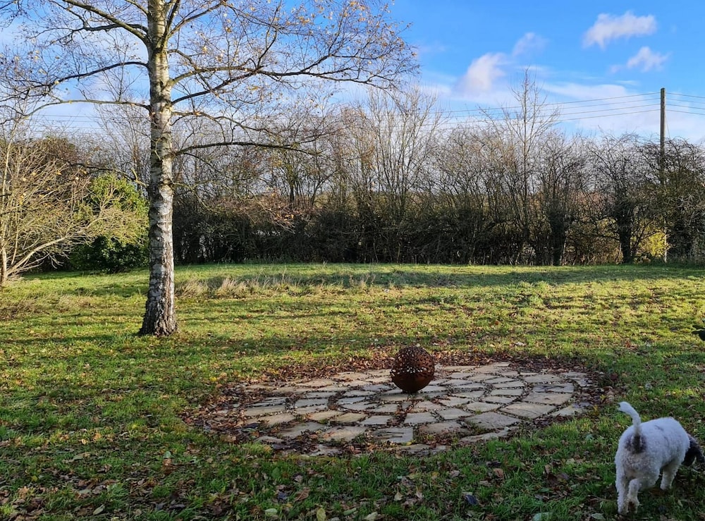 Picturesque Family Hideaway Chipping Ongar Essex