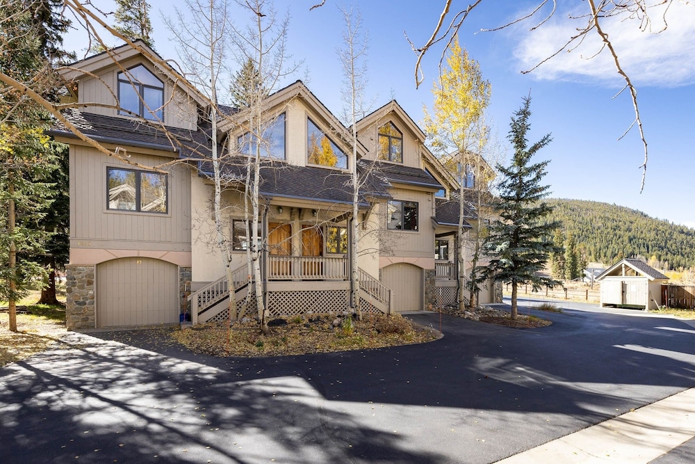 2985 Ironwood Townhomes