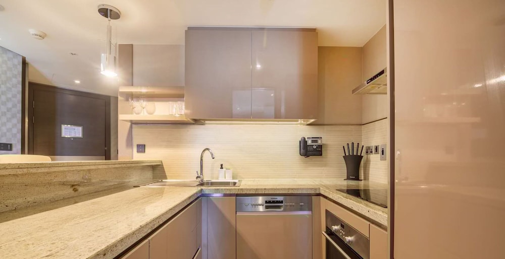 Stylish Studio Near Wafi Mall With City Views