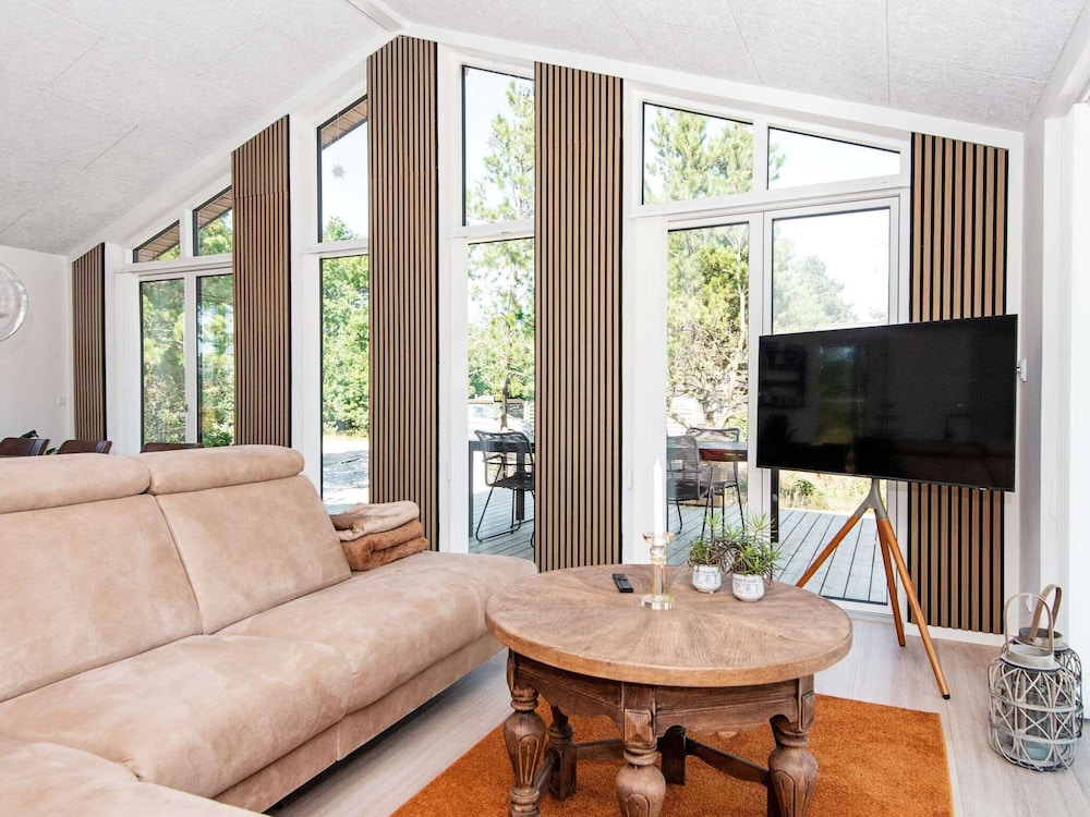6 Person Holiday Home in Romo view 5
