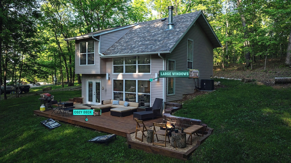 Treehouse LOZ Seclusion for 6! view 2