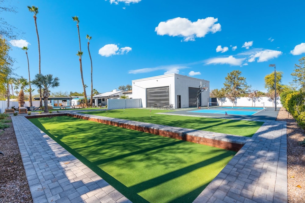 Scottsdale Palms Pickle-putt-swim-bocce Bbq-gym