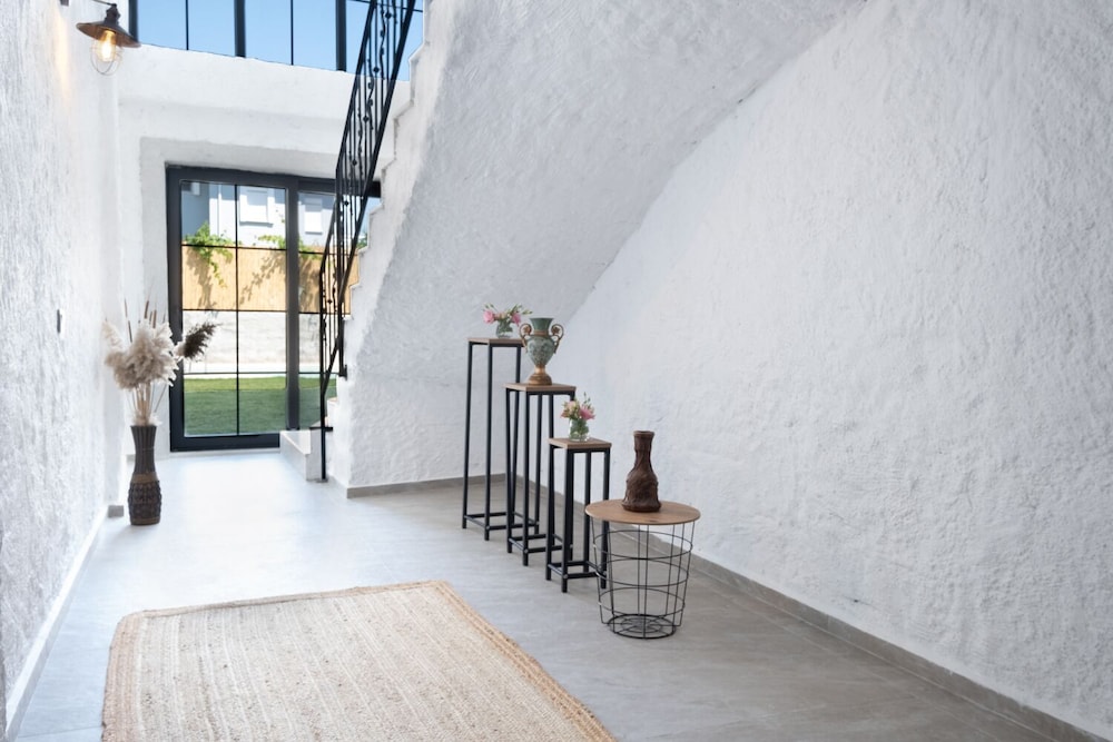 The Waterfront Inn - Hostel