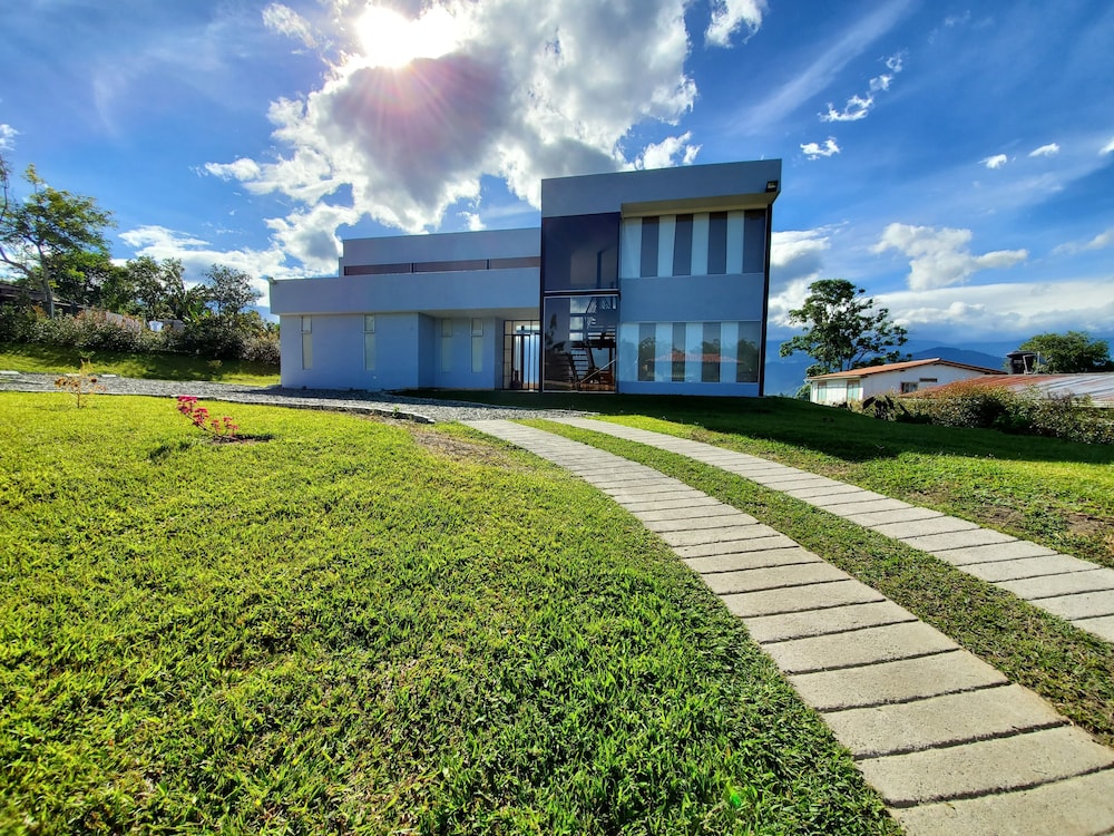 Villa Alejos